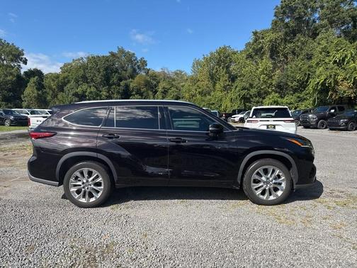2022 Toyota Highlander Limited