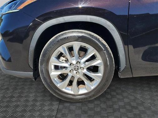 2022 Toyota Highlander Limited