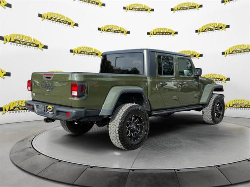 2022 Jeep Gladiator Sport