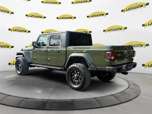 2022 Jeep Gladiator Sport