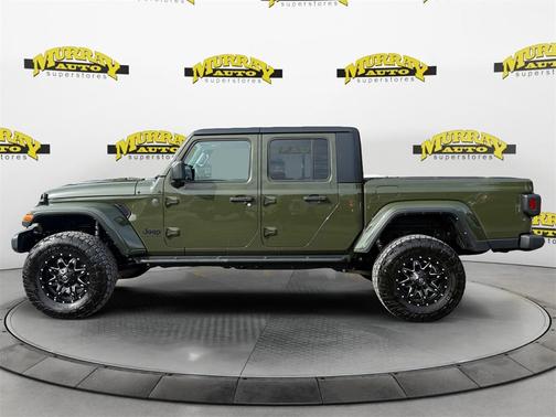2022 Jeep Gladiator Sport
