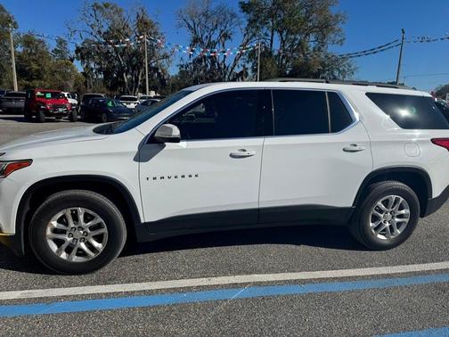 2021 Chevrolet Traverse LT Leather