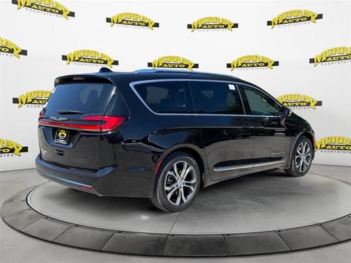 2026 Chrysler Pacifica Pinnacle