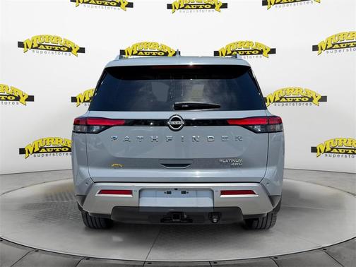 2022 Nissan Pathfinder Platinum