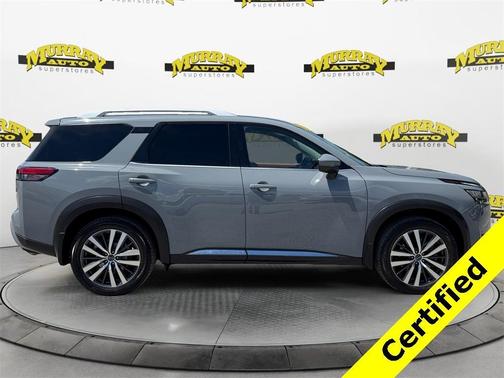 2022 Nissan Pathfinder Platinum