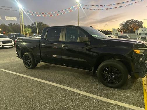 2023 Chevrolet Silverado 1500 Custom