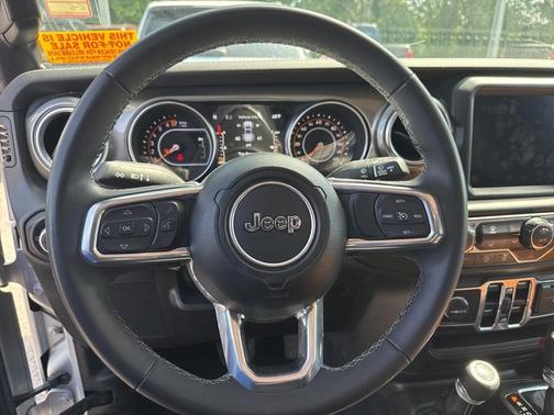2023 Jeep Gladiator Overland
