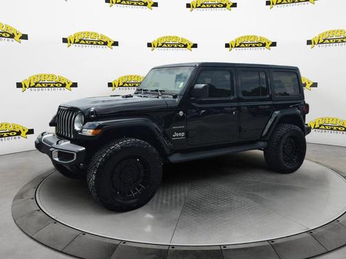 Black Clearcoat 2023 Jeep Wrangler Sahara
