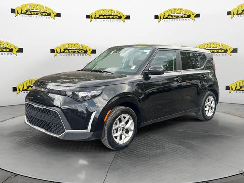Fusion Orange 2025 Kia Soul LX