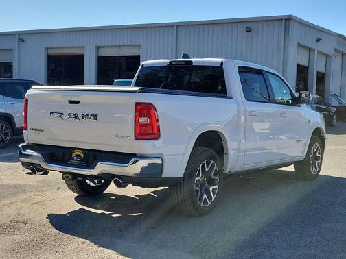 Bright White Clearcoat 2026 RAM 1500 Laramie