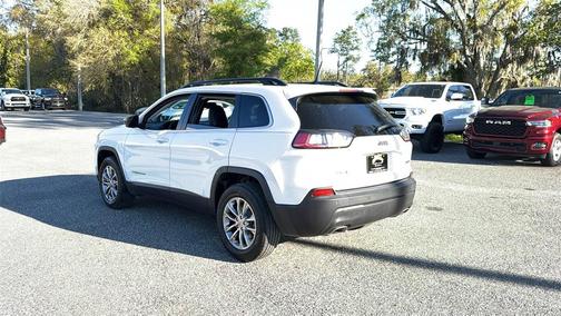2022 Jeep Cherokee Latitude Lux