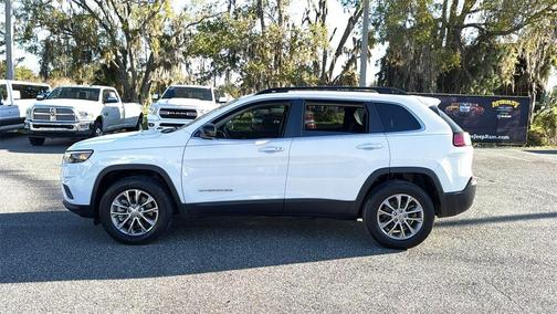 2022 Jeep Cherokee Latitude Lux