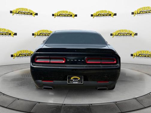 Pitch Black Clearcoat 2017 Dodge Challenger SXT