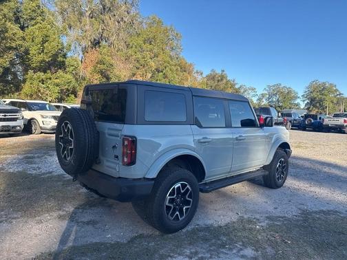 2022 Ford Bronco Outer Banks
