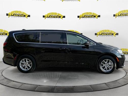 2024 Chrysler Pacifica Touring-L