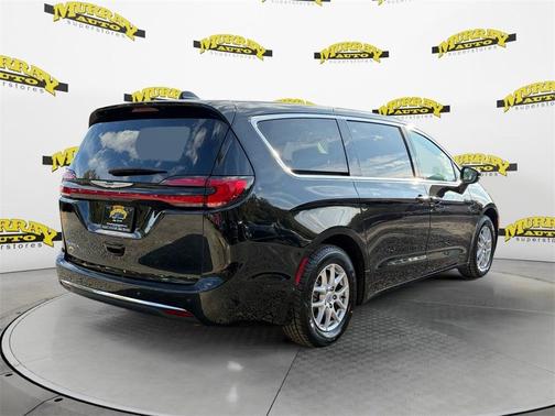 2024 Chrysler Pacifica Touring-L