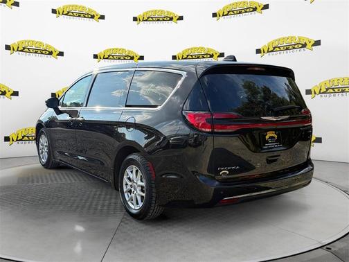 2024 Chrysler Pacifica Touring-L