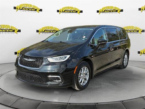 2024 Chrysler Pacifica Touring-L
