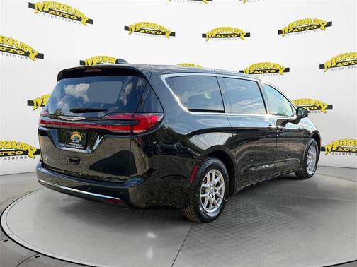 2024 Chrysler Pacifica Touring-L