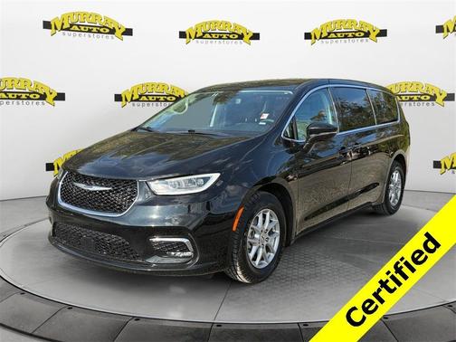 2024 Chrysler Pacifica Touring-L