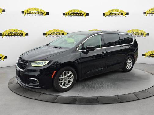 Diamond Black 2024 Chrysler Pacifica Touring-L