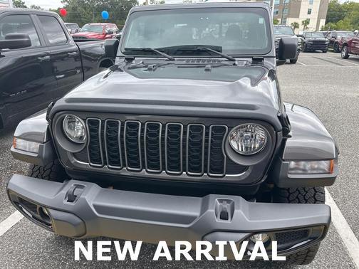 2025 Jeep Gladiator Sport
