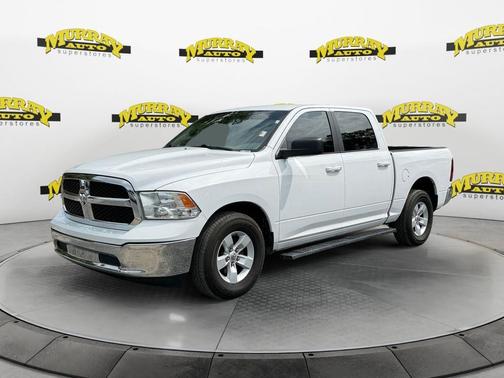 Bright White Clearcoat 2019 RAM 1500 Classic SLT