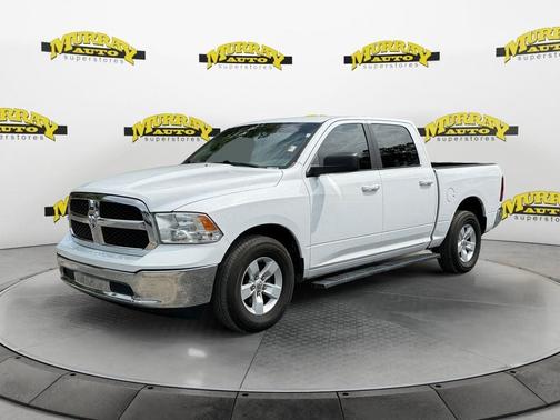 Bright White Clearcoat 2019 RAM 1500 Classic SLT