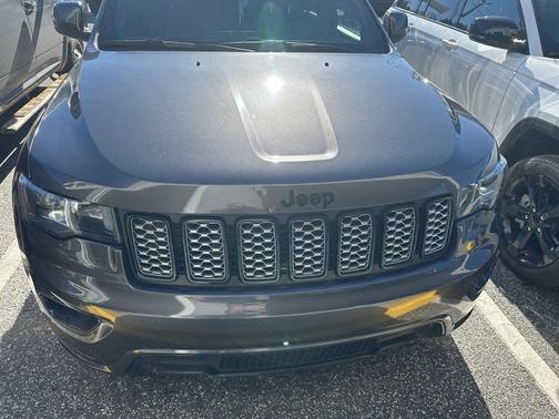 2021 Jeep Grand Cherokee Laredo