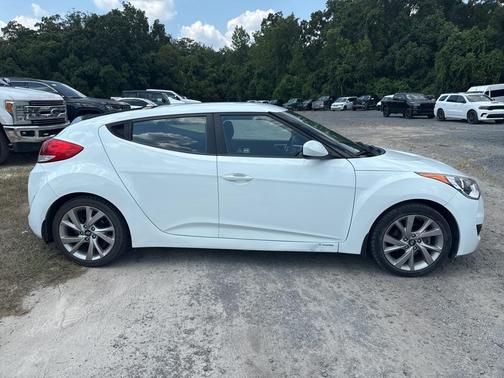 2016 Hyundai Veloster Base