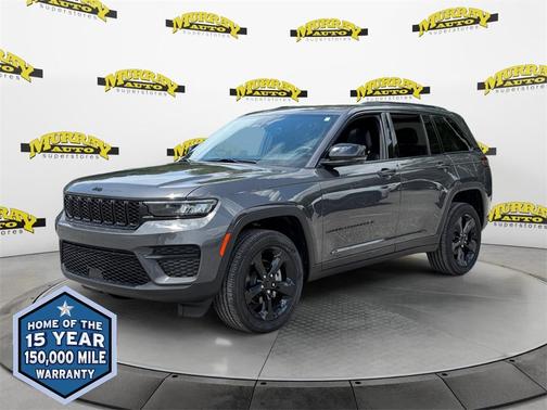2025 Jeep Grand Cherokee Laredo