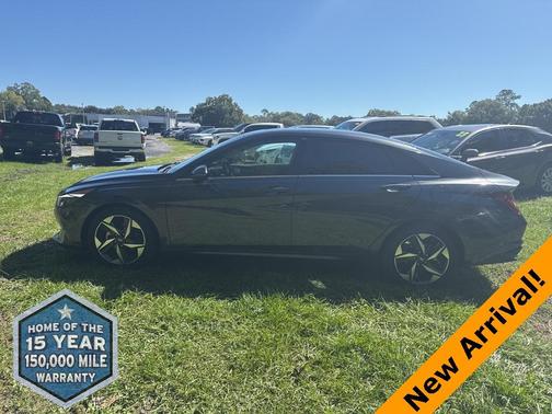 2022 Hyundai ELANTRA Limited