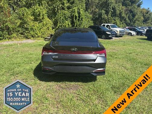 2022 Hyundai ELANTRA Limited