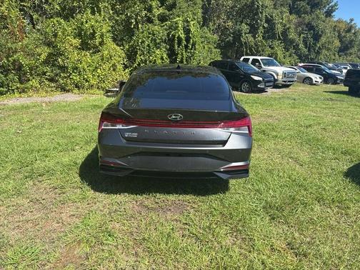 2022 Hyundai ELANTRA Limited
