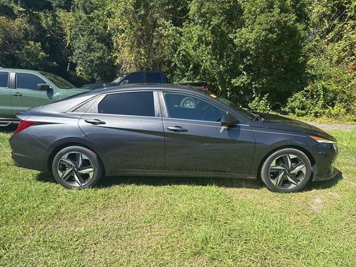 2022 Hyundai ELANTRA Limited