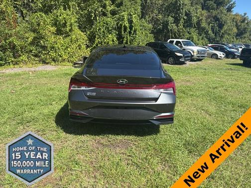 2022 Hyundai ELANTRA Limited