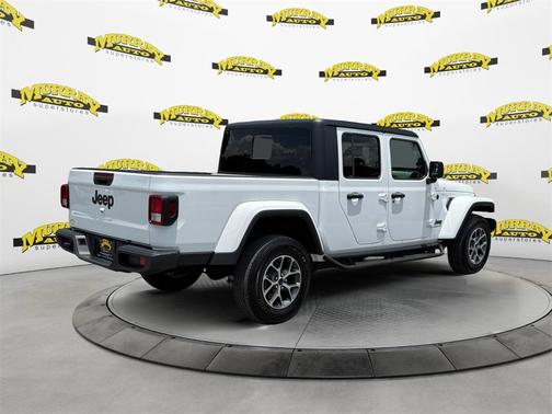 2024 Jeep Gladiator Sport