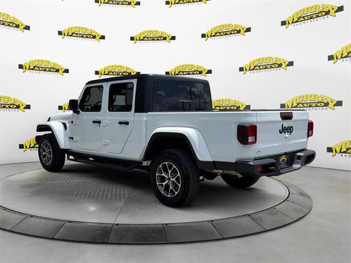 2024 Jeep Gladiator Sport