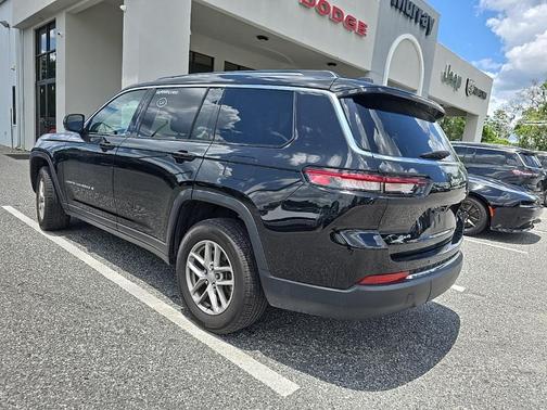 2023 Jeep Grand Cherokee L Laredo