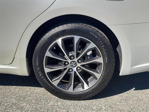 2018 Toyota Avalon Hybrid XLE Plus