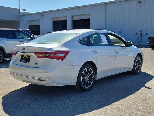 2018 Toyota Avalon Hybrid XLE Plus