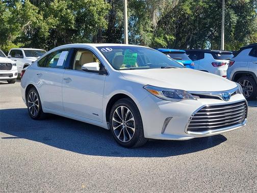 2018 Toyota Avalon Hybrid XLE Plus