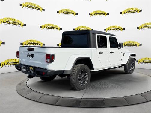 2026 Jeep Gladiator Sport