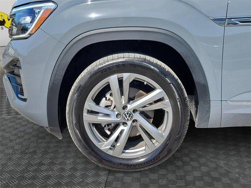 2024 Volkswagen Atlas Cross Sport 2.0T SEL R-Line