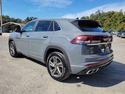 2024 Volkswagen Atlas Cross Sport 2.0T SEL R-Line