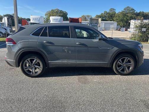 2024 Volkswagen Atlas Cross Sport 2.0T SEL R-Line