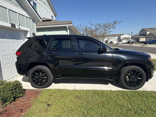 2020 Jeep Grand Cherokee Altitude