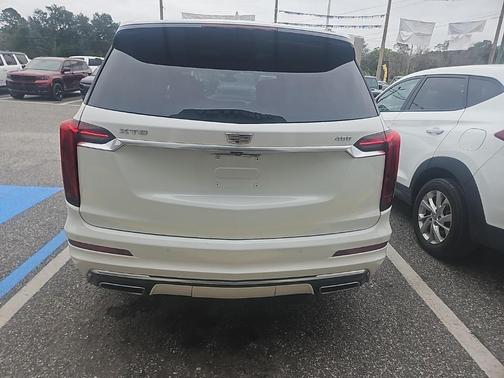2021 Cadillac XT6 Premium Luxury FWD