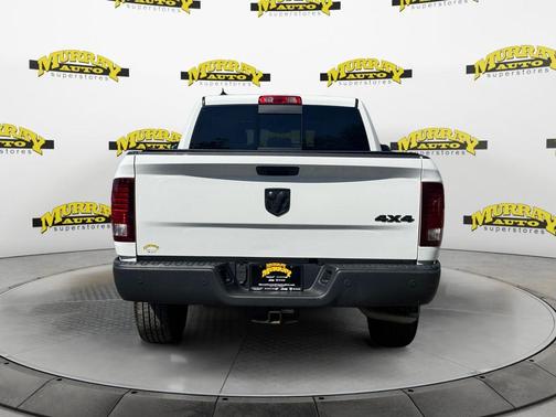 Bright White Clearcoat 2023 RAM 1500 Classic SLT