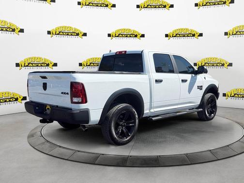 Bright White Clearcoat 2023 RAM 1500 Classic SLT